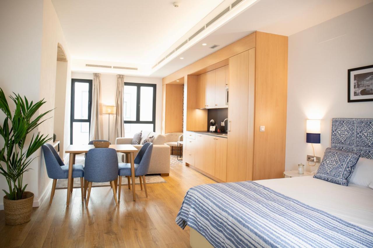 Nqn Aparts & Suites Sevilla Екстериор снимка