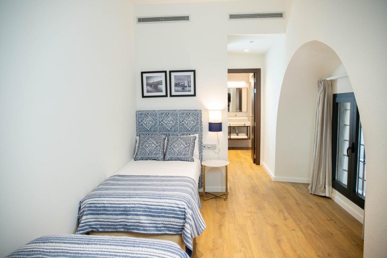 Nqn Aparts & Suites Sevilla Екстериор снимка