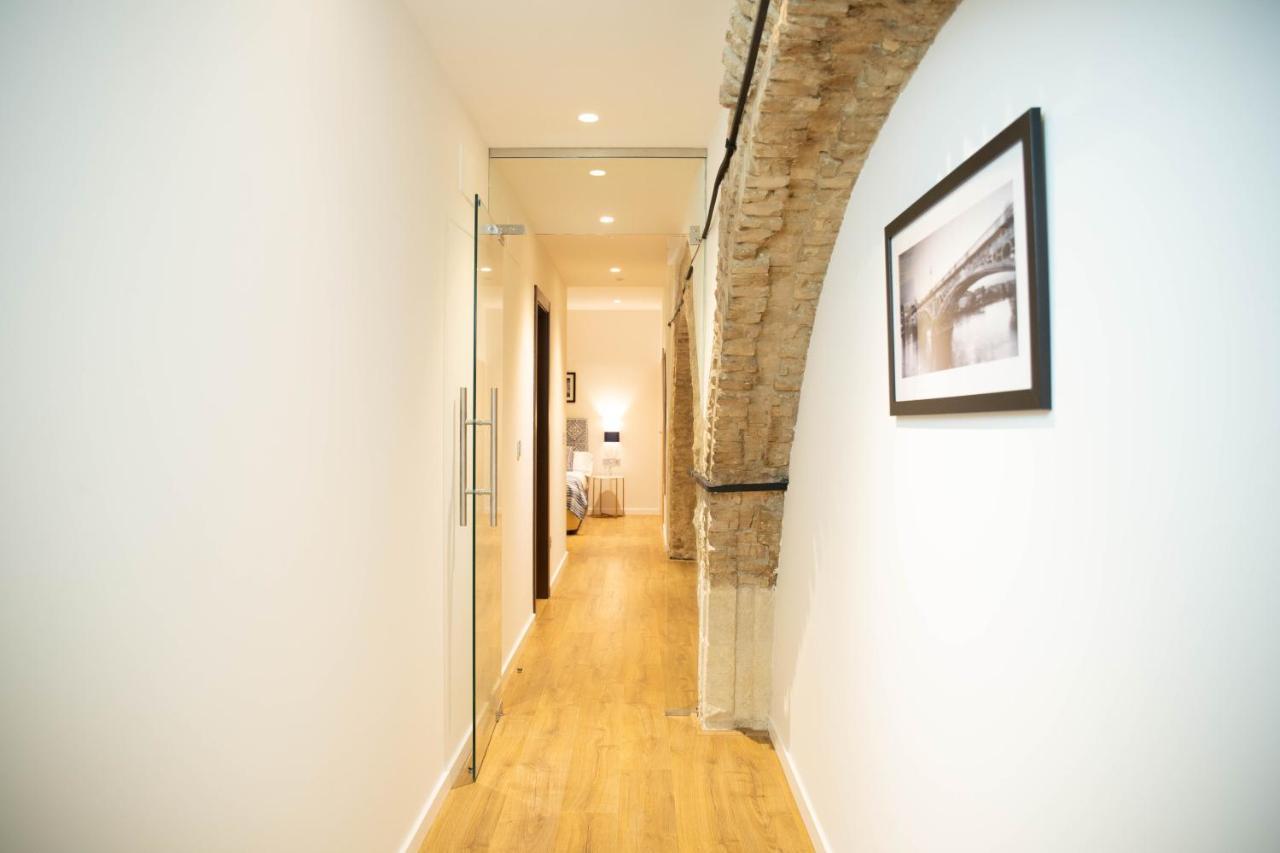 Nqn Aparts & Suites Sevilla Екстериор снимка