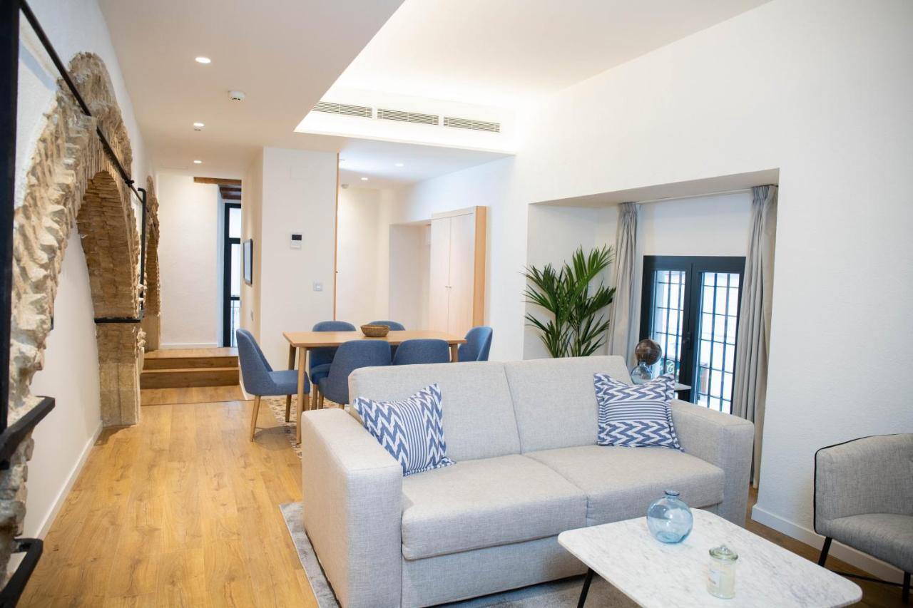Nqn Aparts & Suites Sevilla Екстериор снимка
