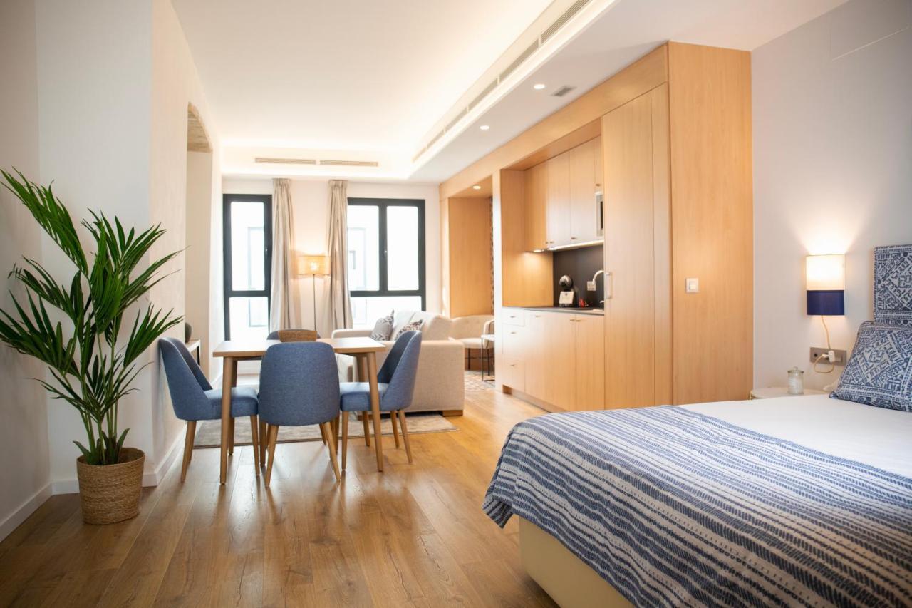 Nqn Aparts & Suites Sevilla Екстериор снимка