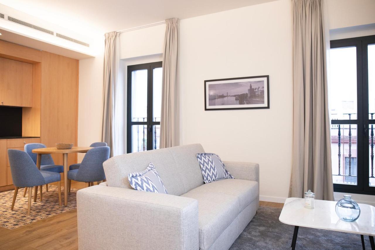 Nqn Aparts & Suites Sevilla Екстериор снимка