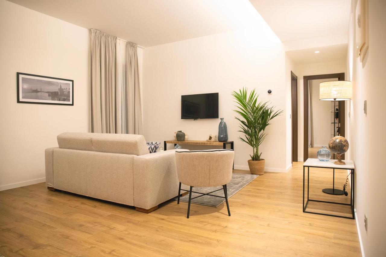 Nqn Aparts & Suites Sevilla Екстериор снимка