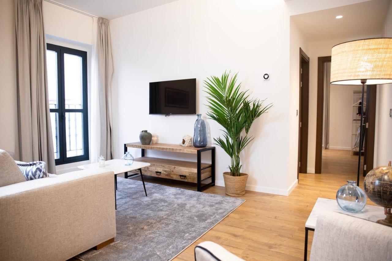 Nqn Aparts & Suites Sevilla Екстериор снимка