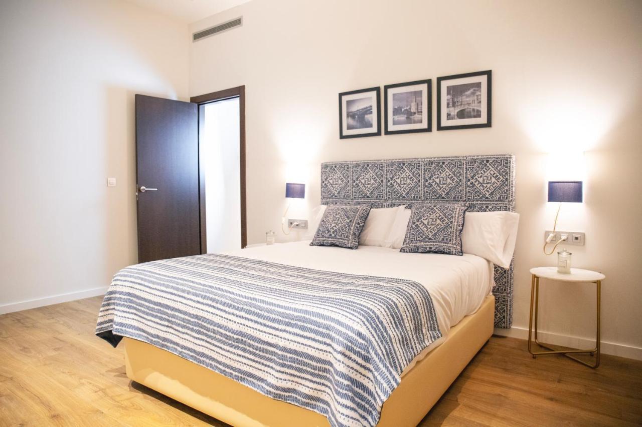 Nqn Aparts & Suites Sevilla Екстериор снимка
