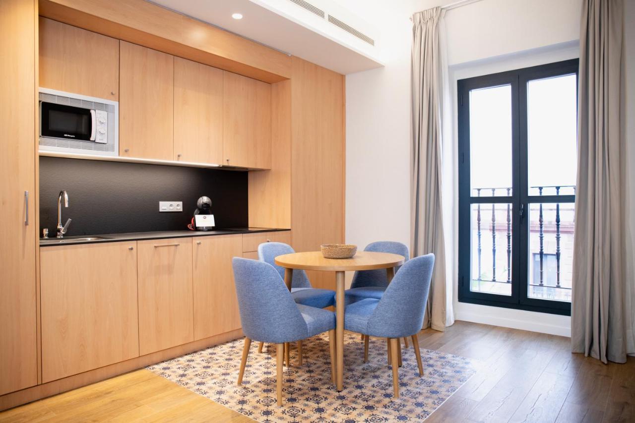 Nqn Aparts & Suites Sevilla Екстериор снимка