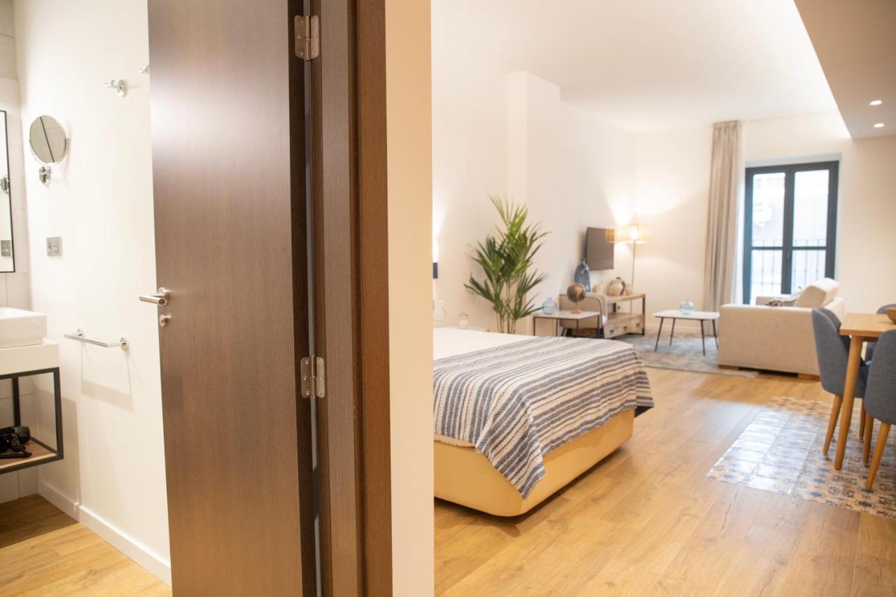 Nqn Aparts & Suites Sevilla Екстериор снимка