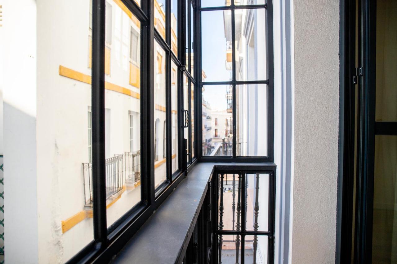 Nqn Aparts & Suites Sevilla Екстериор снимка