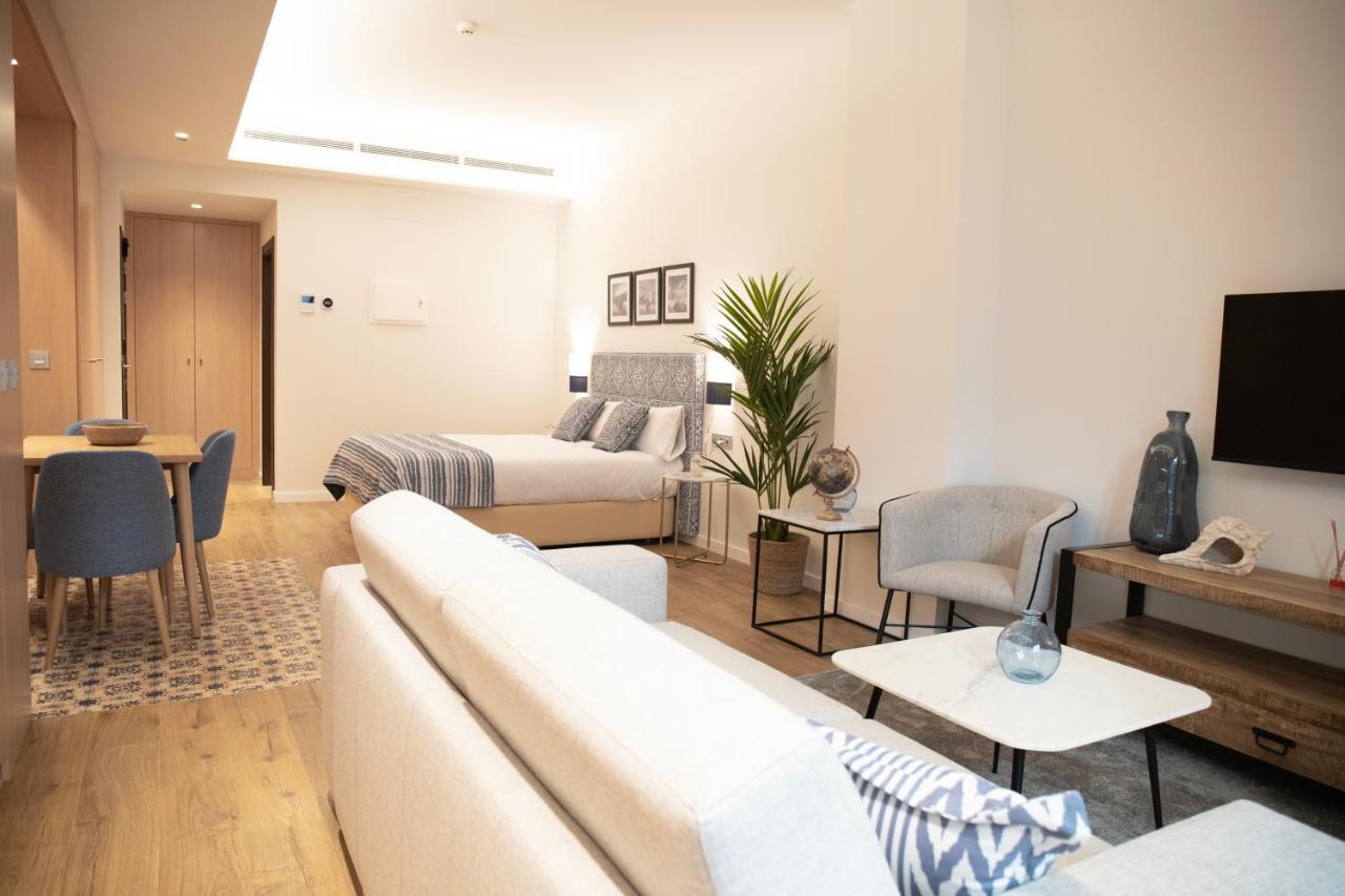 Nqn Aparts & Suites Sevilla Екстериор снимка