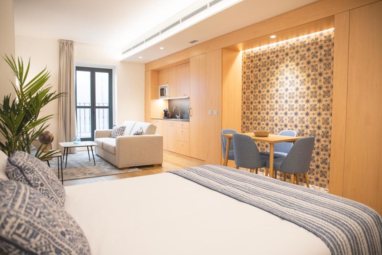 Nqn Aparts & Suites Sevilla Екстериор снимка