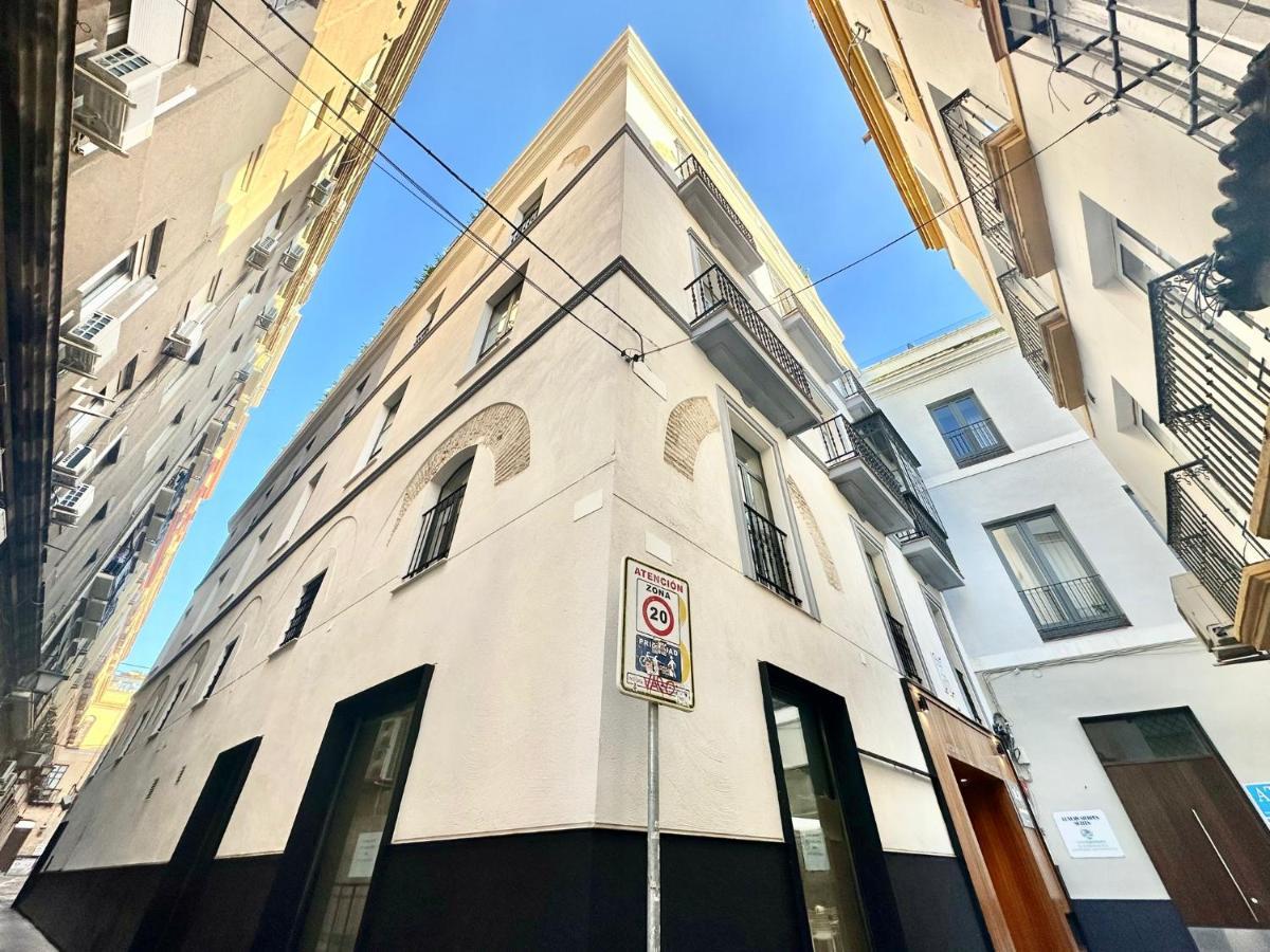 Nqn Aparts & Suites Sevilla Екстериор снимка